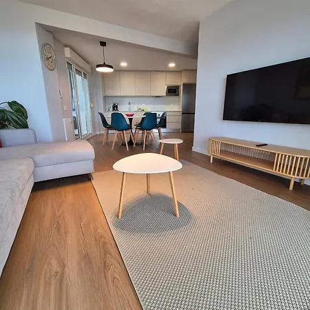 Apartment 1b143 Amplio Apto En Primera Linea De Playa Gijon
