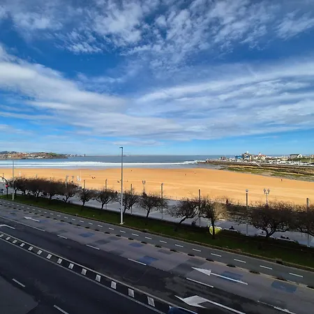 1b143 Amplio Apto En Primera Linea De Playa Apartment Gijon