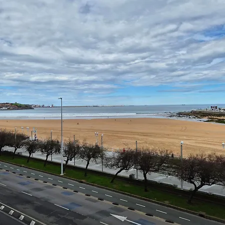 1b143 Amplio Apto En Primera Linea De Playa Gijon