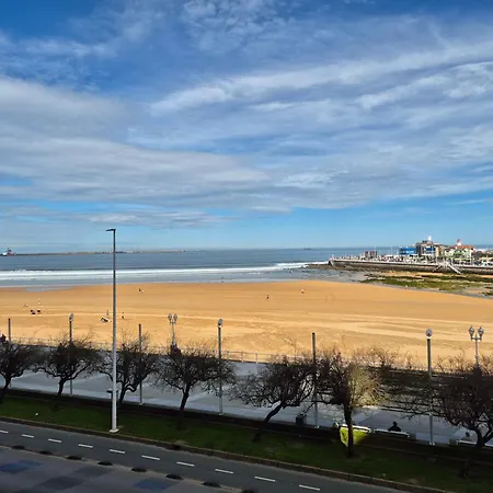 1b143 Amplio Apto En Primera Linea De Playa *